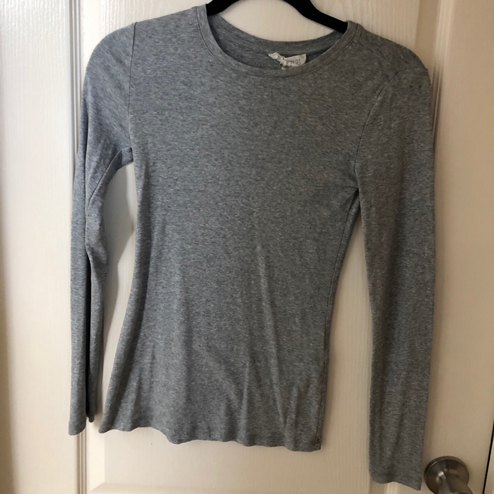 Grey long sleeve basic shirt